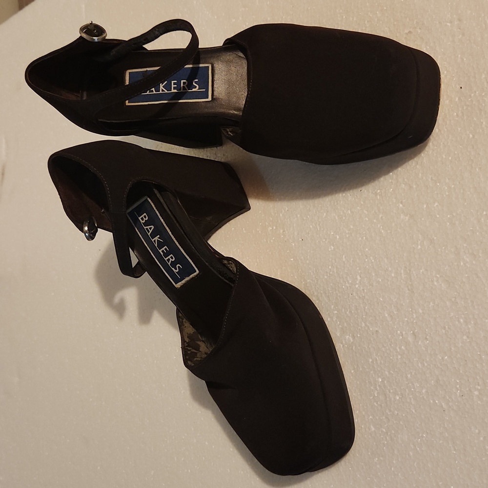 Woman's Baker's size 8B Brown suede shoes 3"inch thick heels.